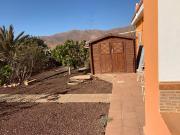 VENTA DE CASA INDEPENDIENTE CON TERRENO EN ANTIGUA
