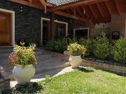 Venta de casa más departamento y local en Villa General...