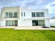 Venta De Casa, Metepec, Estado De Mexico Fraccionamiento...