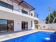 VENTA DE CASA MINIMALISTA EN BURGOS BUGAMBILIAS