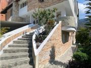 Venta de Casa Miranda 950m2 KC