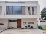 VENTA DE CASA MODELO MALAUI EN RESIDENCIAL PASEO JURICA...