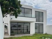 Venta de casa en Kintas Residencial. Tequisquiapan, Qro