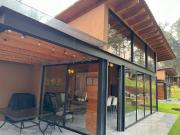 Venta de casa moderna en condominio