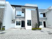 Venta de casa Monte Azul, sector Manta Azul, sur de Manta