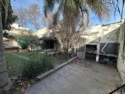Venta de Casa Multifamiliar, con cochera y parque