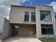 Venta de Casa muy Amplia en Fraccionamiento Residencial...