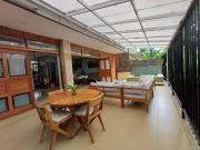 Se vende casa muy amplia en unidad cerrada, con terraza,...