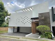 VENTA DE CASA PREMIUM NUEVA EN LOMAS DE ANGELOPOLIS II,...