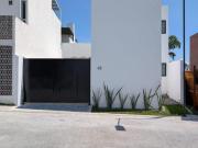 Venta de casa nueva con alberca en fraccionamiento en...