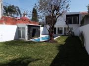 VENTA DE CASA NUEVA CON ALBERCA EN LAS FINCAS, JIUTEPEC,...