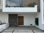 Venta de Casa Nueva en Cañadas del Bosque