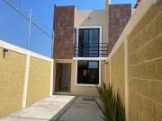 Venta de casa nueva en conjunto cerrado en San Juan...