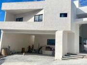 Venta de Casa Nueva en El Uro