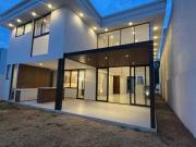 VENTA DE CASA NUEVA EN JARDINES DEL CAMPESTRE