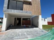 VENTA DE CASA NUEVA EN LA ANTIGUA CEMENTERA 5 RECAMARAS...