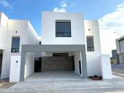 Venta de Casa Nueva en Privanzas Mirasierra