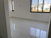 VENTA DE CASA, PUNTA DEL ESTE – SOBRE BLVD. ZONA SURESTE...