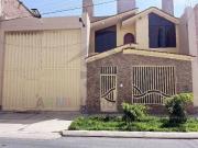 VENTA DE CASA PARA NEGOCIO Y VIVIENDA EN URBANIZACIÓN LA...