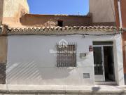 Venta de casa para reforma en Totana