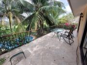 Venta de Casa para remodelar dentro del club de golf la...