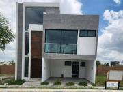 VENTA DE CASA PARQUE RODAS LOMAS DE ANGELOPOLIS