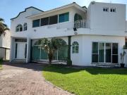 Venta de casa precio de oportunidad Playas El Conchal...