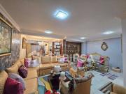 Venta de Casa Remodelada de 2 Pisos y 3 Dormitorios...