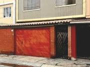 VENTA DE CASA REMODELADA EN RIMAC DE 5 HABITACIONES Y 2...