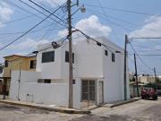 VENTA DE CASA REMODELADA TODA DE PISO A TECHO COMO Nueva