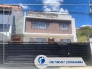 Venta de Casa Rentera de 2 Departamentos Sector Las...