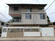 Venta de Casa Rentera en Urdesa Central, 4...