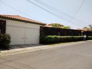 VENTA DE CASA RESIDENCIA, EN FRACCIONAMIENTO LOMAS DE...