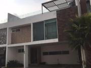 Venta de Casa Residencial Amueblada en Parque Hidalgo,...