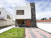 Venta de casa Sector Playa Chica cerca de Av. San Juan...