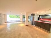 Venta de Casa. Sector San Lucas. Medellin.366 m2