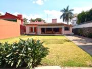 VENTA DE CASA SOLA CON VIGILANCIA DE UN NIVEL EN...