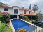 Venta de casa sola con vigilancia en Lomas de Cortés,...