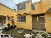 Venta de casa sola en el Fracc. Pedregal de Las Fuentes,...