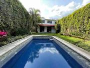 Venta de casa sola impecable en el corazón de Vista Hermosa