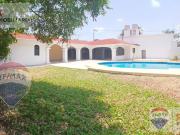 Venta de casa un nivel, Lomas de Cuernavaca,...