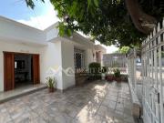 Venta de Casa un piso bien ubicada
