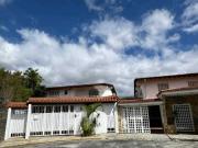 Venta de Casa Urb Macaracuay 700 m. 5 hab/8b/4 p 8759