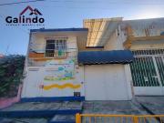 VENTA DE CASA USADA CERCA AV PIPILA, COCHERA 3 AUTOS, 3...