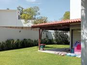 VENTA DE CASA y TERRENO CON ALBERCA EN ALQUERIAS DE POZOS