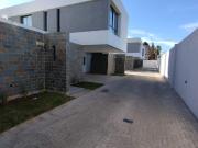 Venta de casas de 3 dormitorios en el Housing Altos de...