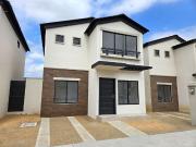 Venta de Casas de Estreno de 3 Dormitorios Urbanización...