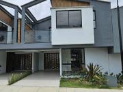 VENTA de CASAS en PEREIRA