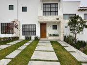 ¡Venta de Casas Únicas 7 X 22!