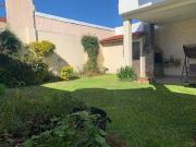 VENTA DE CHALET 5 AMB VILLA LUZURIAGA